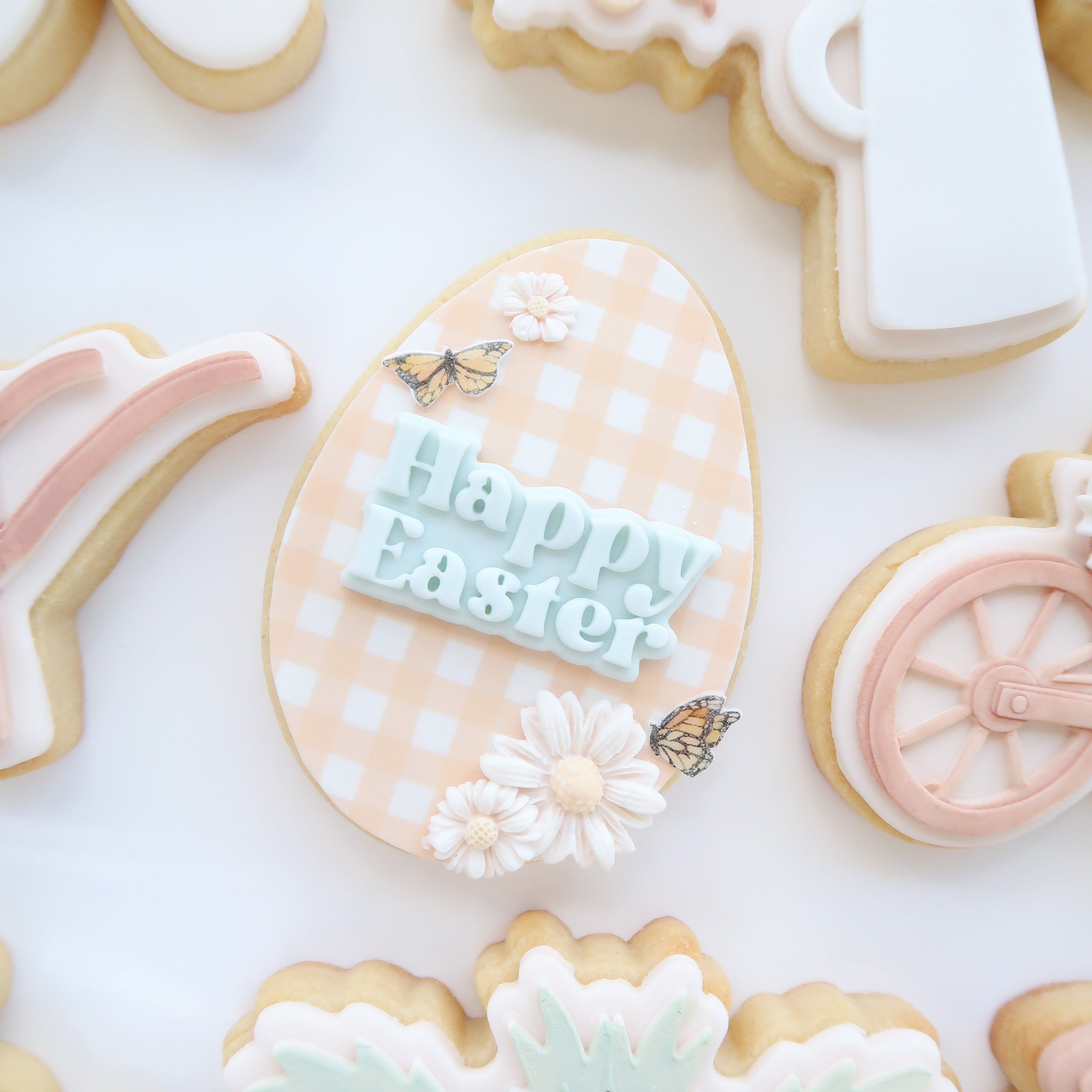 Mini ’Happy Easter’ retro font stamp and cutter
