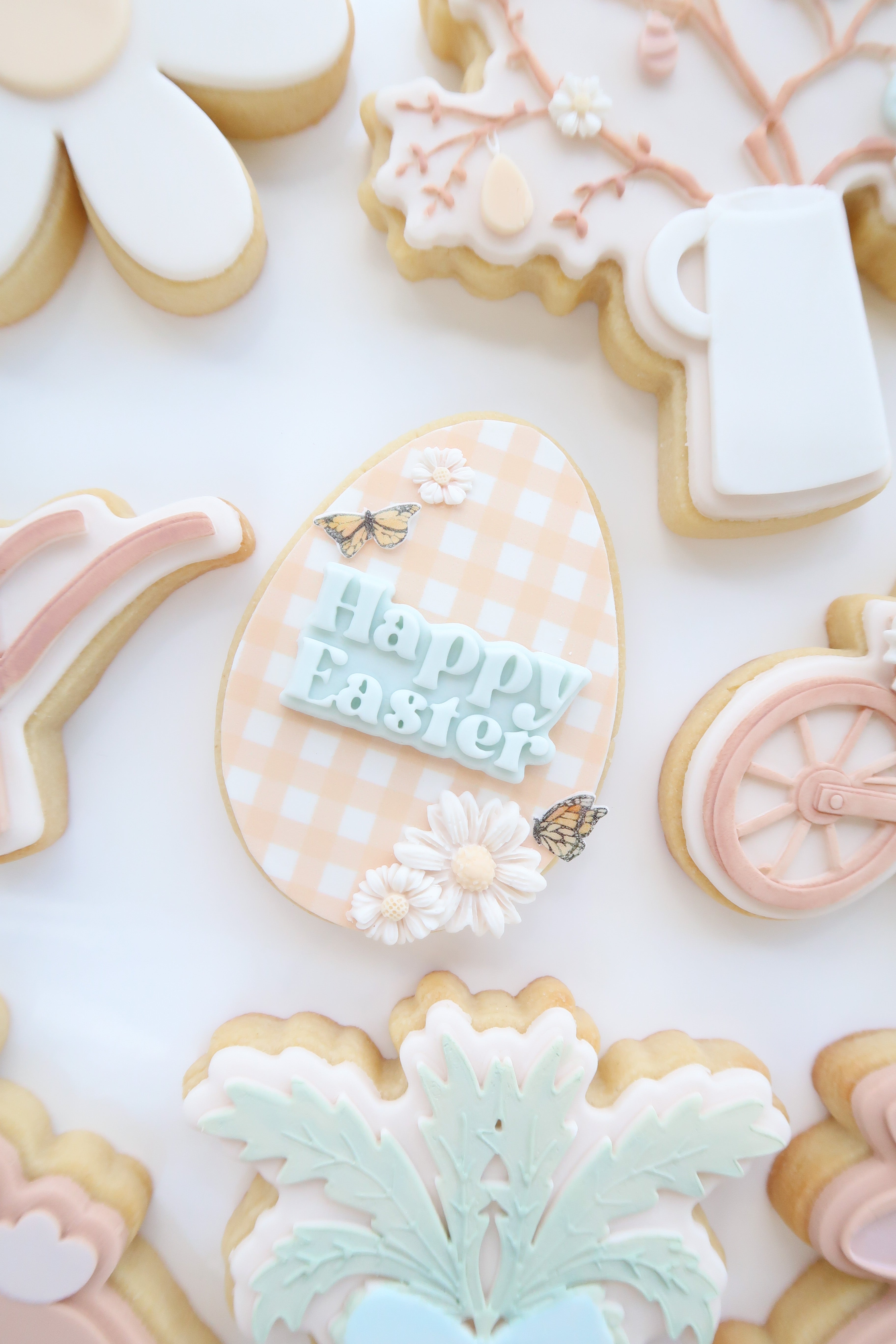 Mini ’Happy Easter’ retro font stamp and cutter