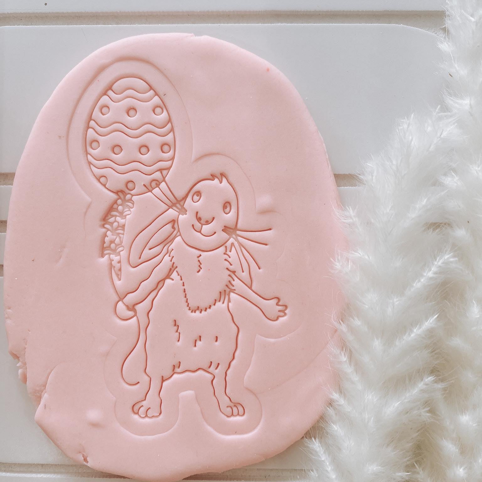 Bunny with egg balloon embosser and cutter