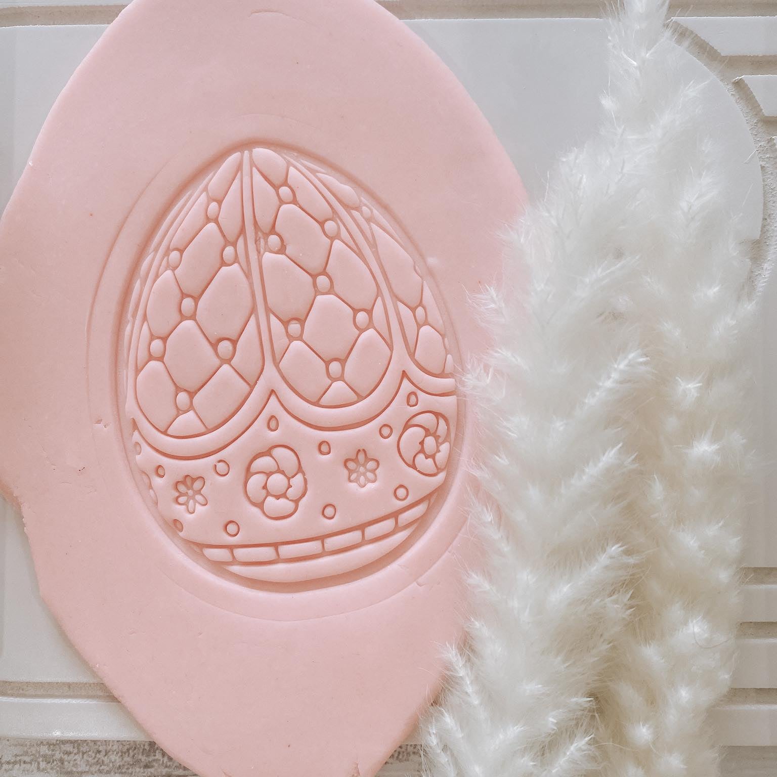 Easter egg fancy embosser and cutter