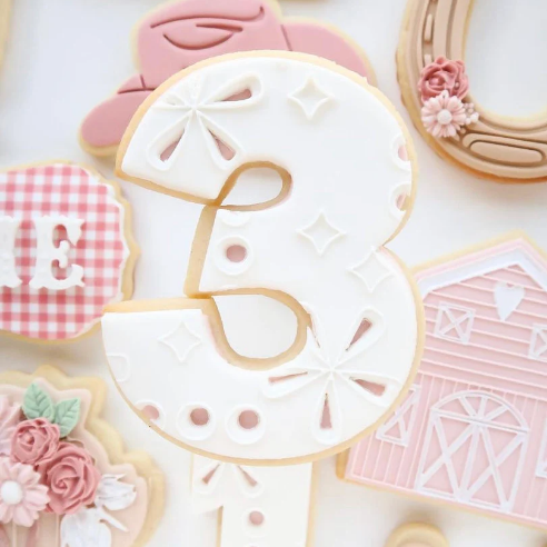 Broderie Lace Pattern Cookie Stamp and Mini cutters