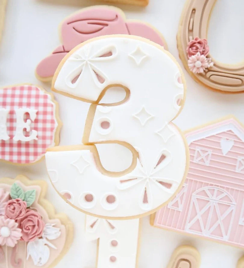 Broderie Lace Pattern Cookie Stamp and Mini cutters